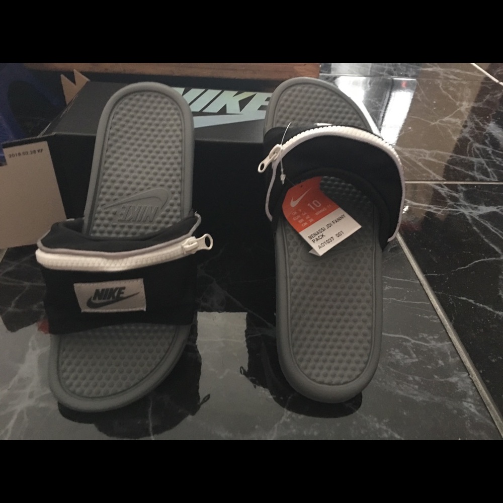 Nike Benassi fanny pack slides